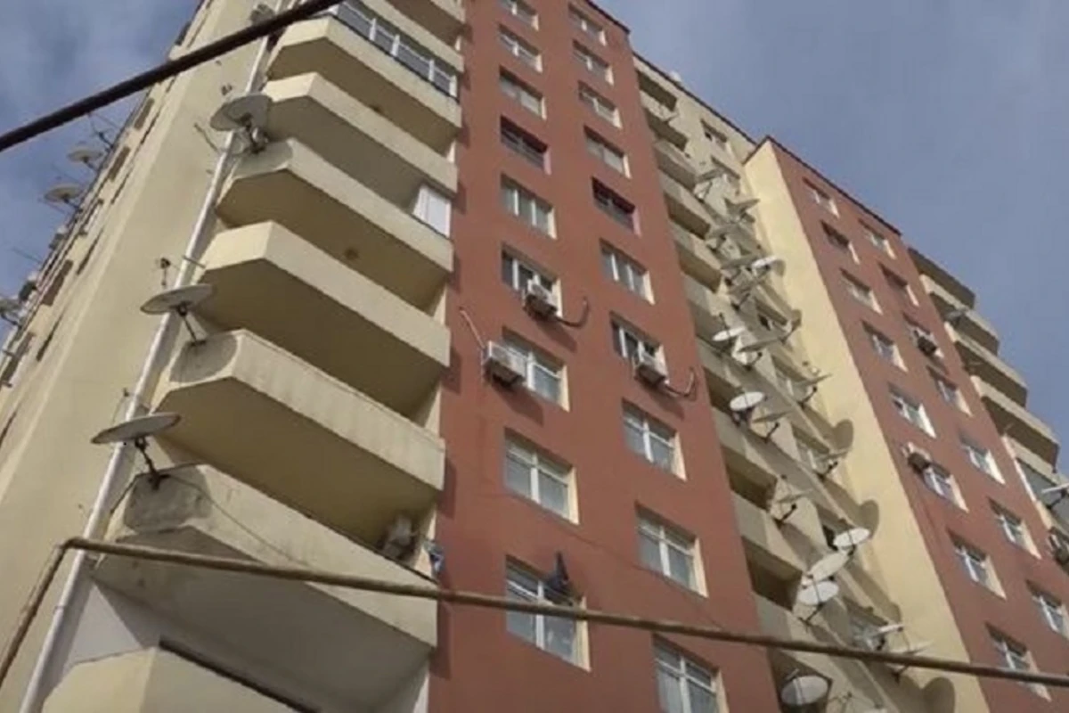 В Джейранбатане одну квартиру продали двум лицам - ВИДЕО