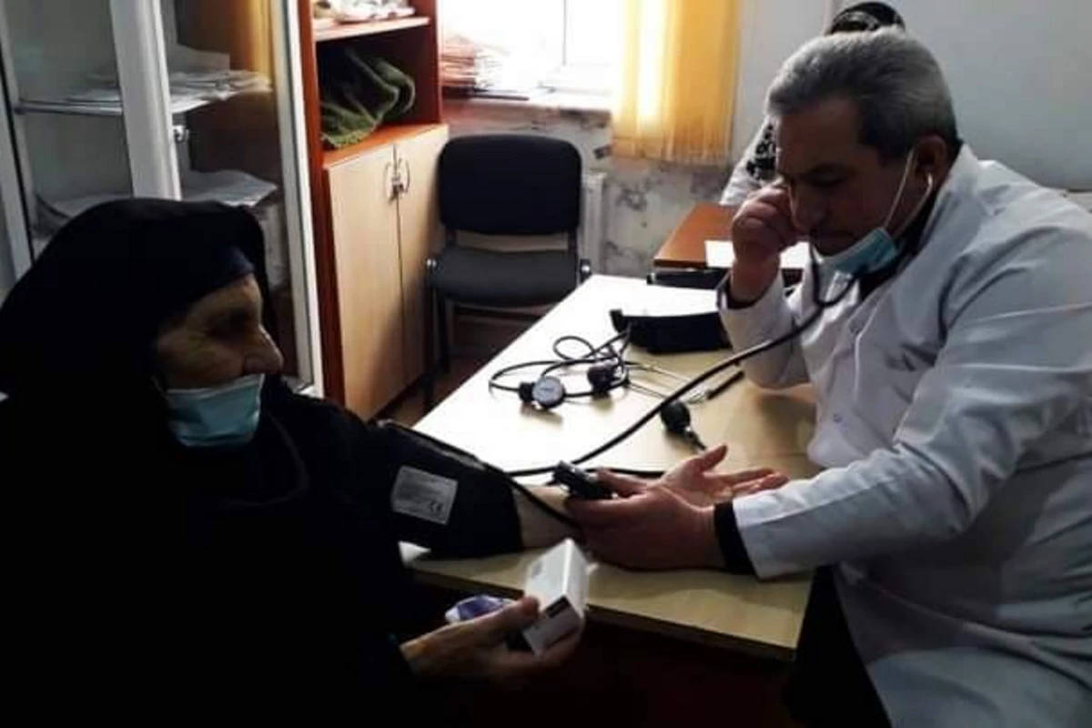 Gədəbəydə 101 yaşlı qadın koronavirusa qarşı peyvənd edildi - FOTO