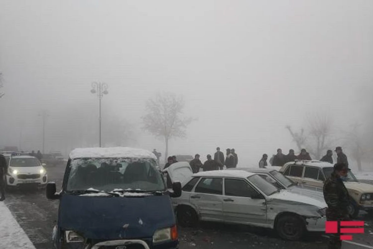 В Азербайджане столкнулись 8 автомобилей - ФОТО