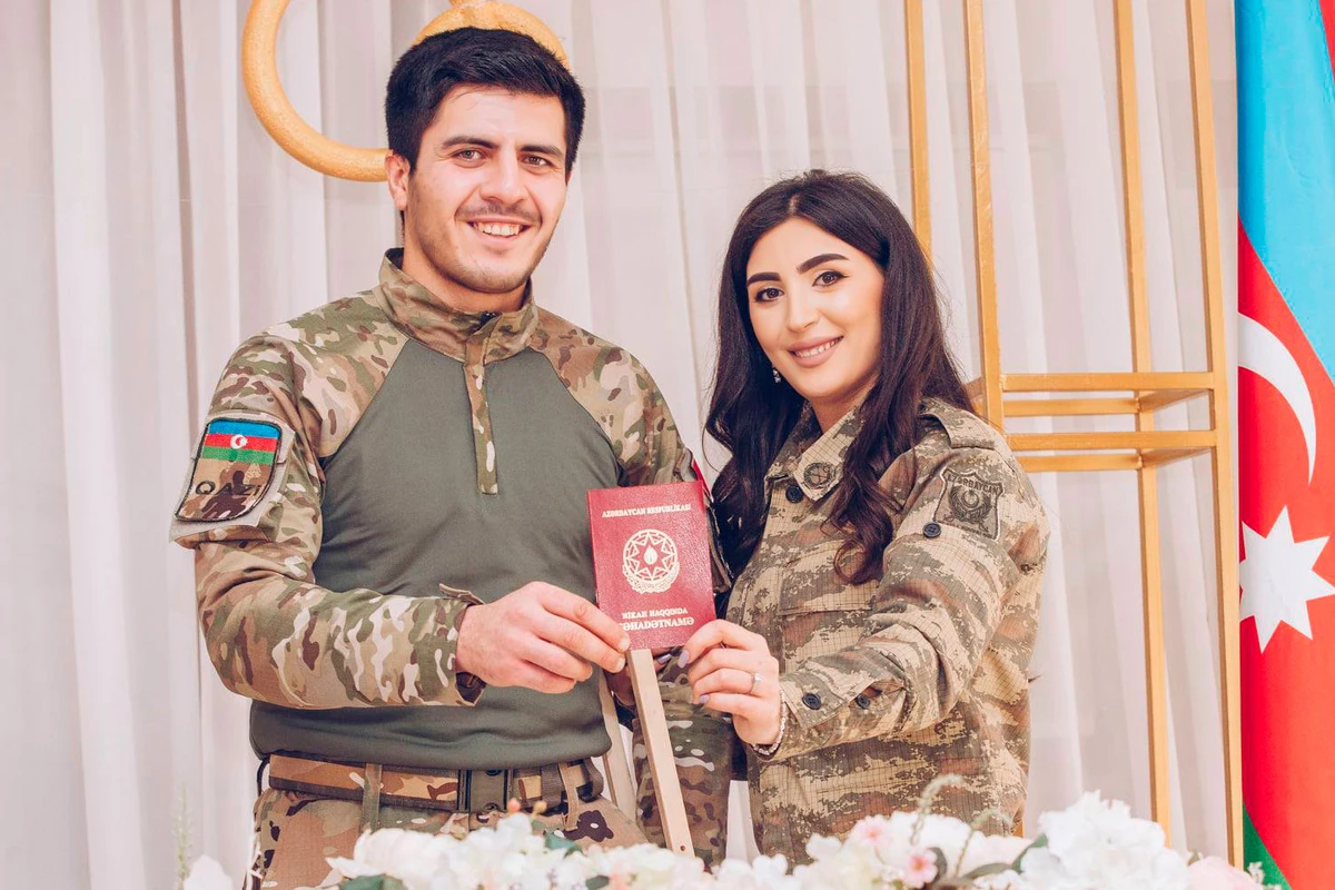 Qazimiz müharibədə əsgərlərə kömək edən tibb bacısı ilə nikah bağladı - FOTO