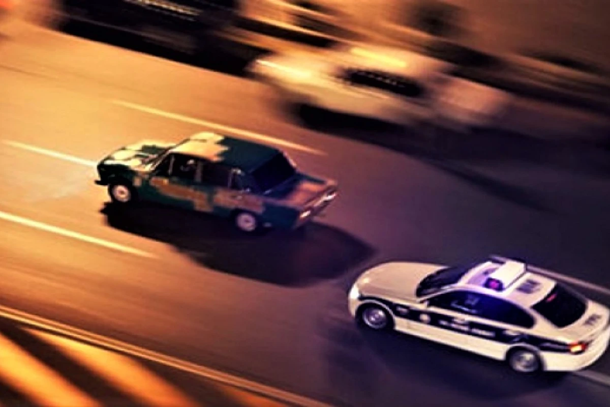 60 km/saat sürəti aşıb avtoxuliqanlıq edənlər iki aylıq həbs olunacaq 60 km/saat sürəti aşıb avtoxuliqanlıq edənlər iki aylıq həbs olunacaq