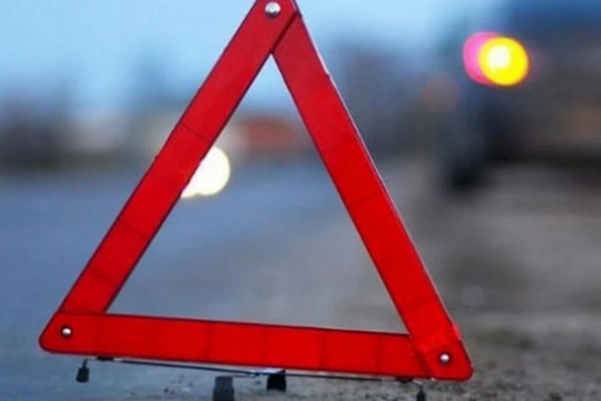 В Гедабее местный житель погиб под колесами своего автомобиля
