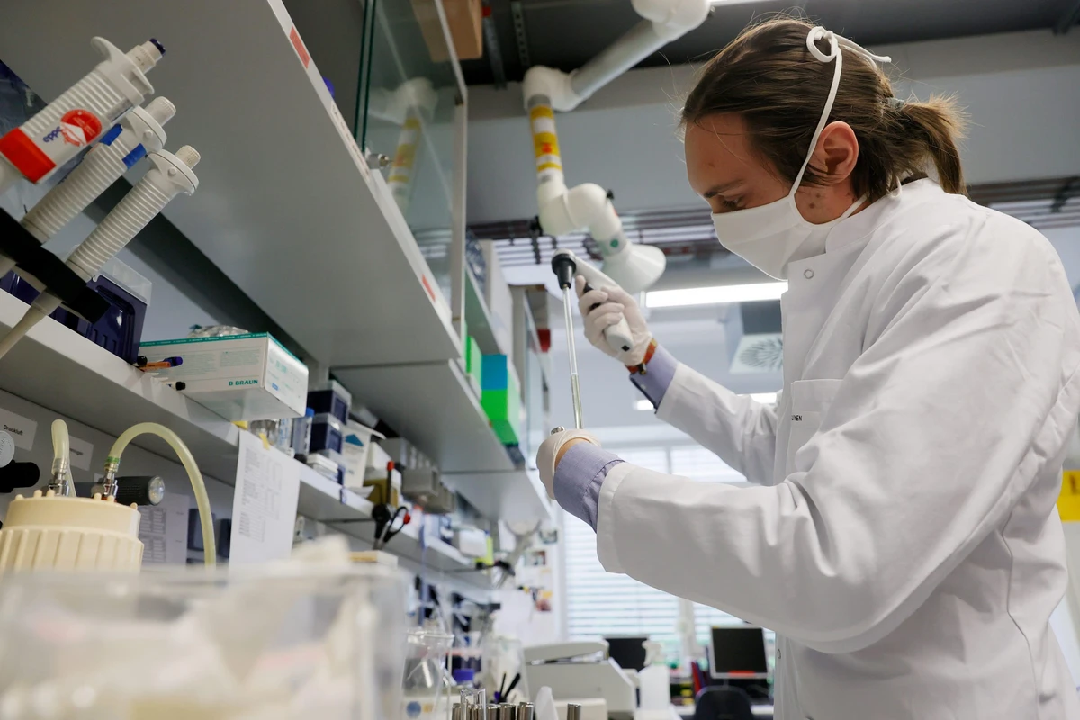 ÜST rəsmisi koronavirus pandemiyasının sona çatacağı tarixi açıqlayıb