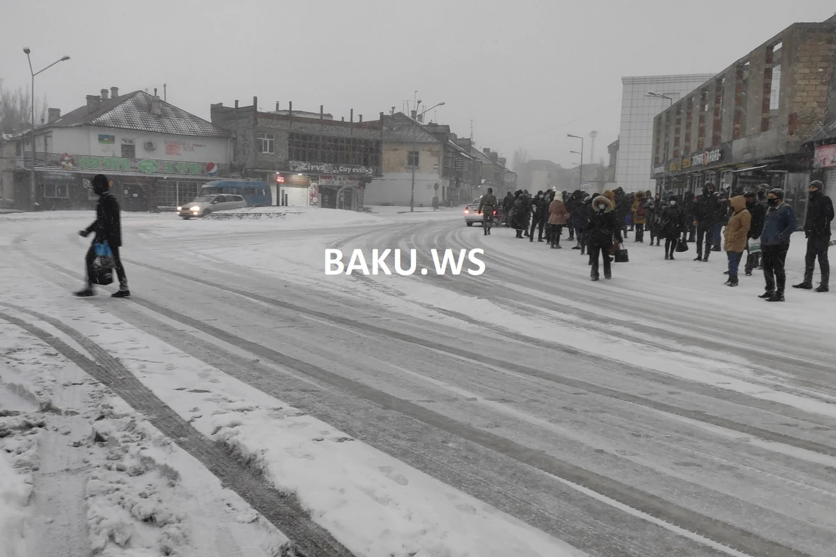 В Баку 12 человек получили травмы из-за гололеда - ОБНОВЛЕНО