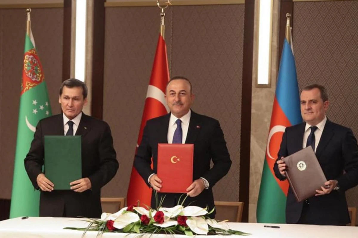 Türkiyə, Azərbaycan və Türkmənistan XİN başçılarının görüşü ilə bağlı birgə bəyanat yayılıb - FOTO