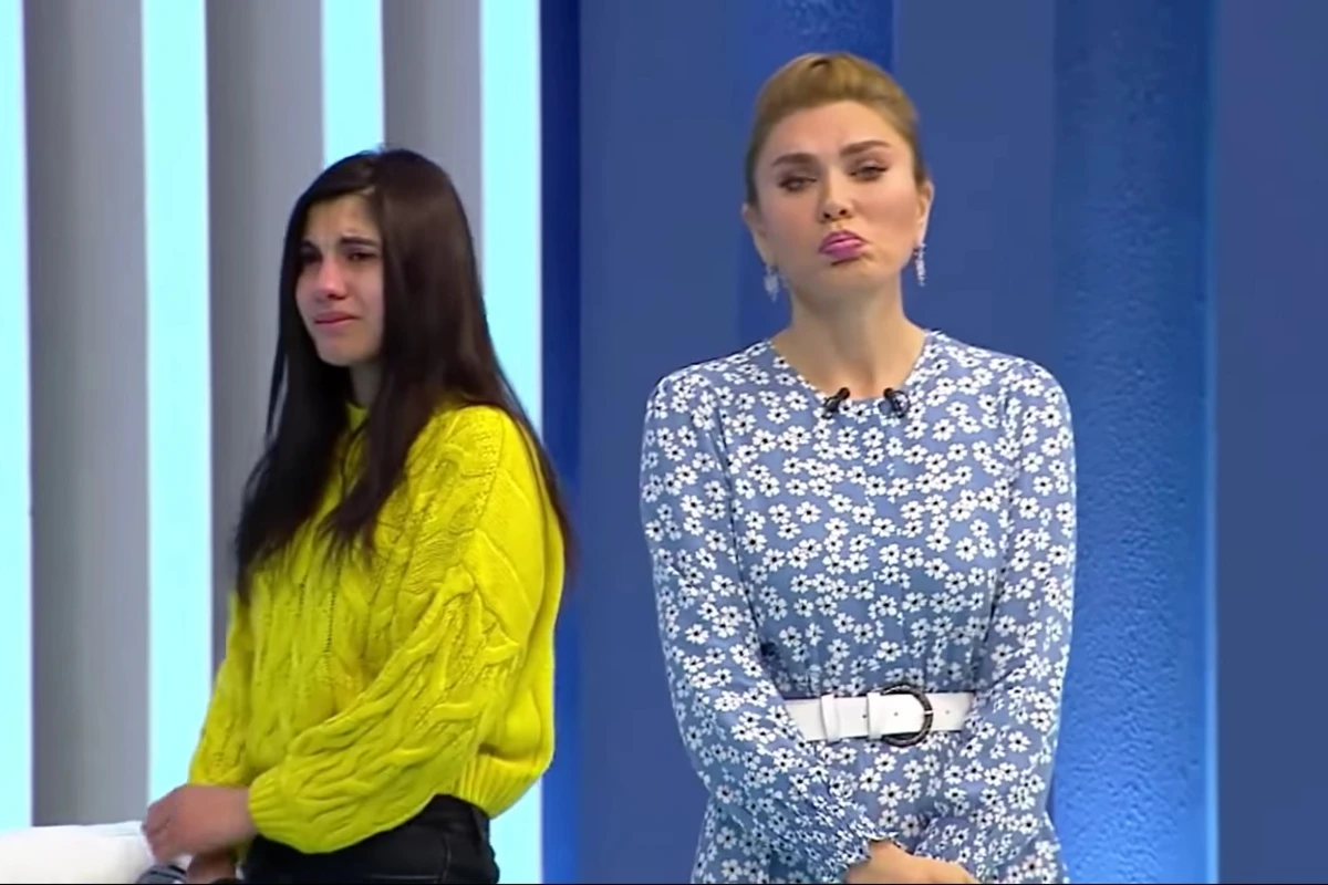 WhatsAppda tapdığı şəxslə yaşayan Aysel anasından imtina etdi - VİDEO