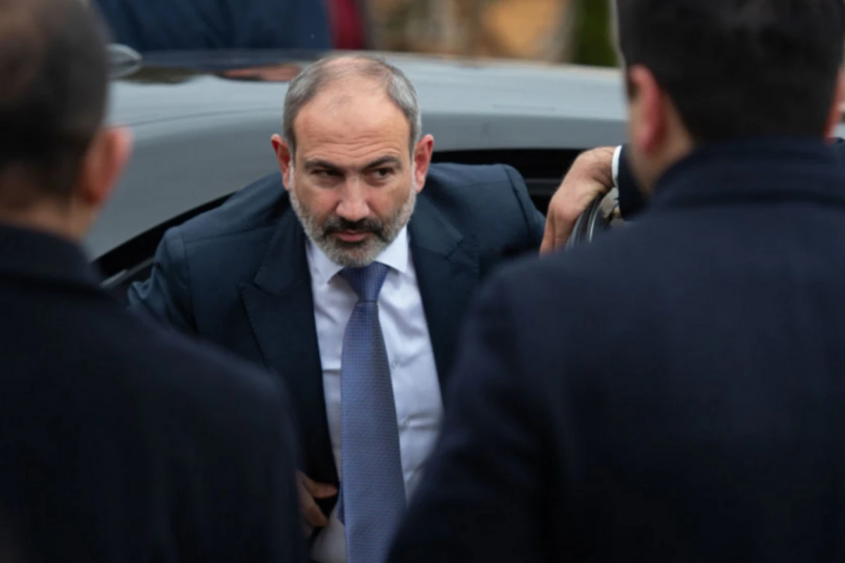 Ermənistanın polis zabitləri də Paşinyanın istefasını tələb edirlər