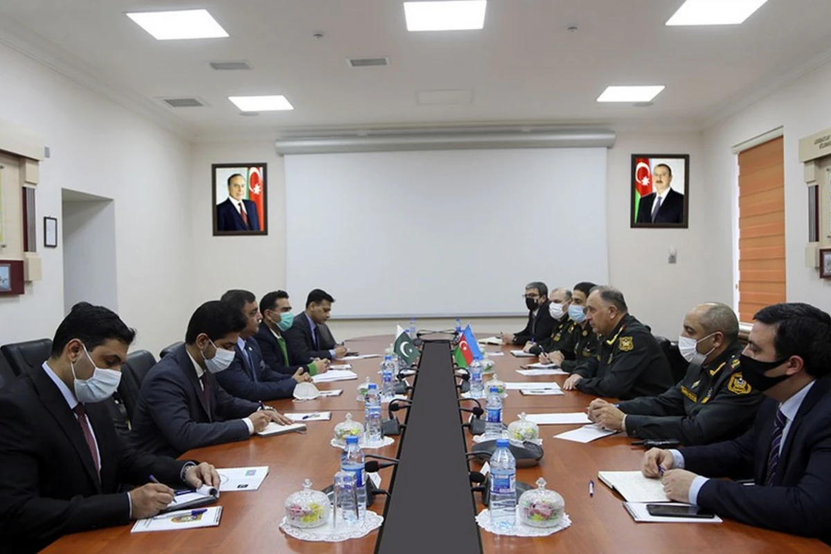 Azərbaycanla Pakistan arasında hərbi əməkdaşlıq genişləndirilməsi müzakirə olunub