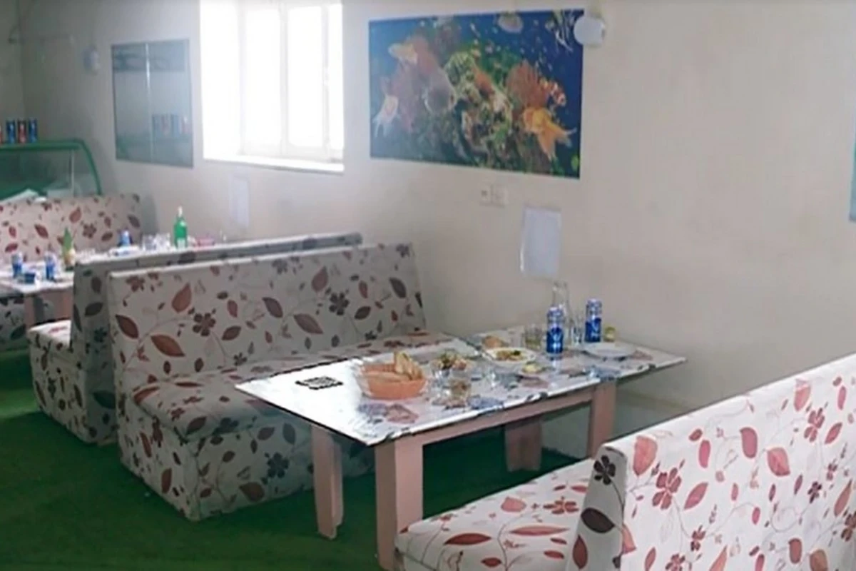 Kafenin icarədarı və müştəriləri həbs edildi - FOTO