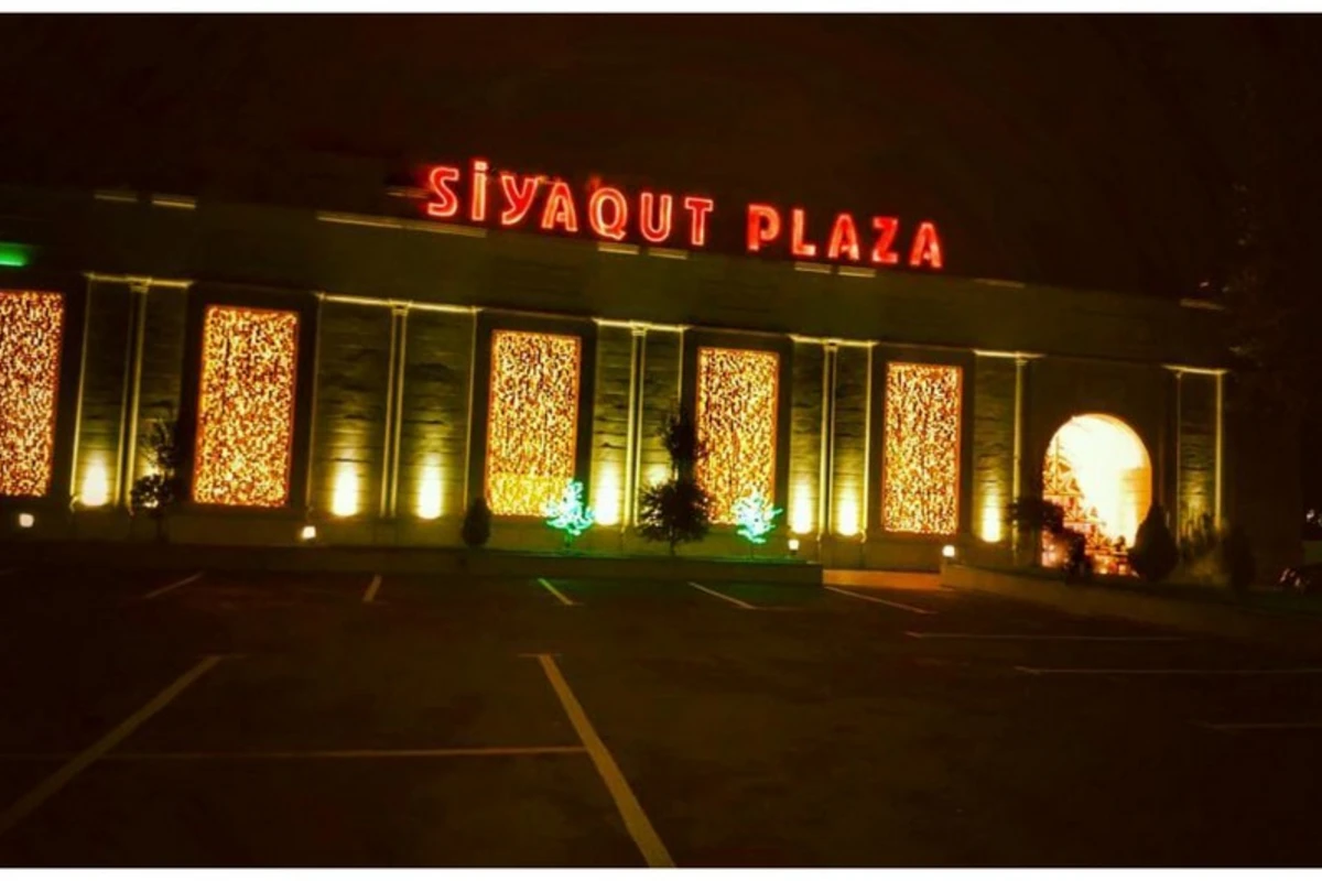 Siyaqut şadlıq sarayı qarət olunub