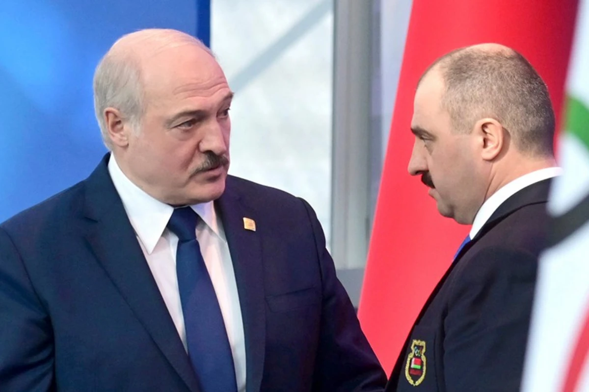 Aleksandr Lukaşenko oğlunu vəzifədən azad etdi Aleksandr Lukaşenko oğlunu vəzifədən azad etdi