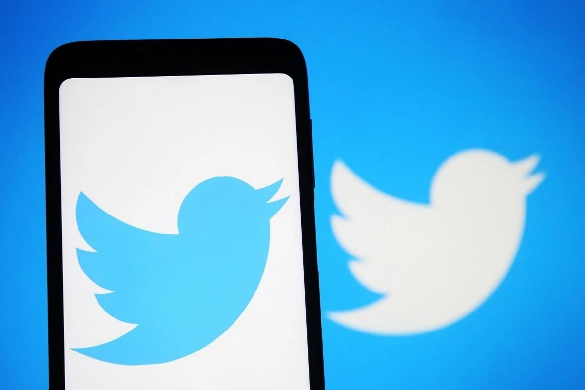 Twitter начнет помечать записи с дезинформацией о вакцинах от COVID-19