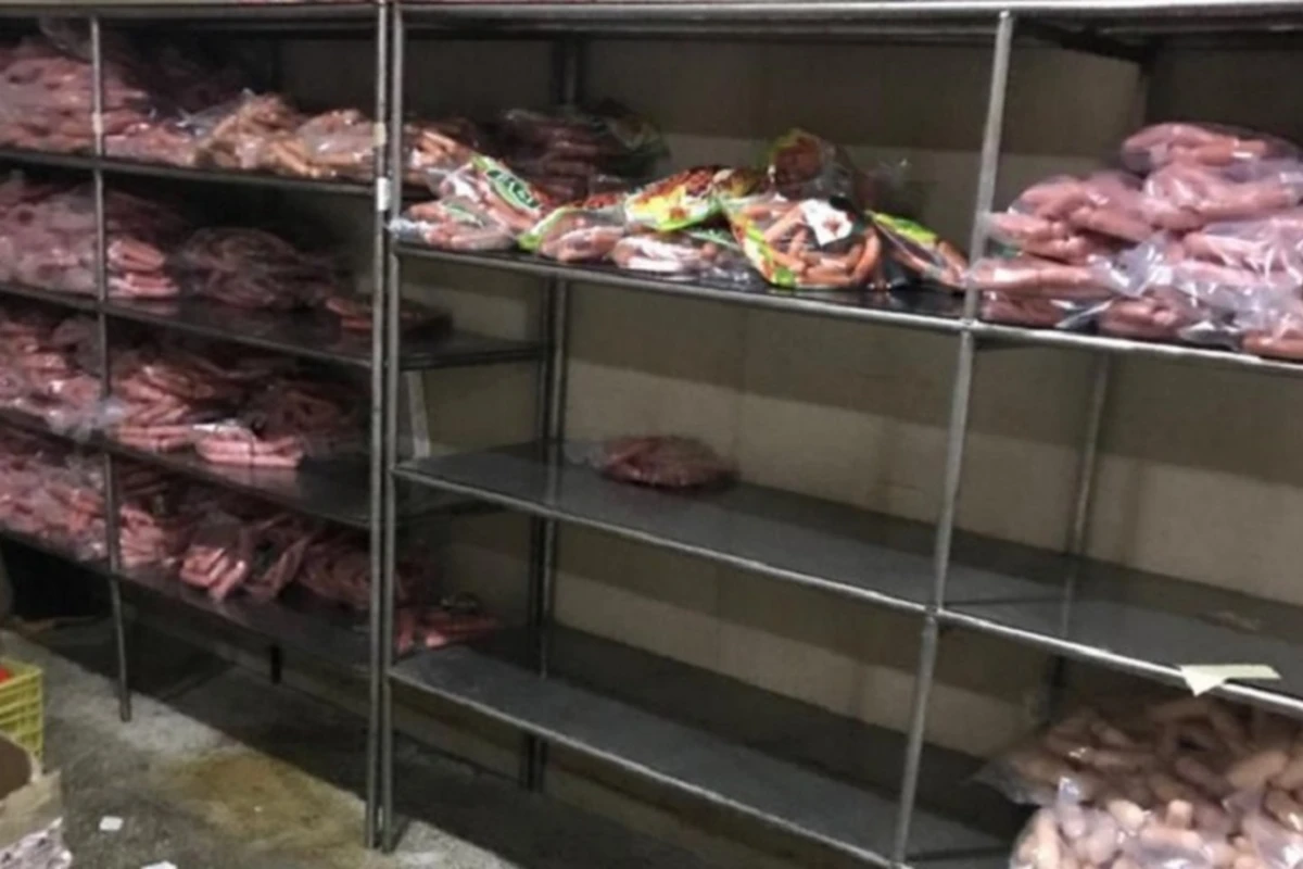 Kolbasa və sosis sexinin fəaliyyəti dayandırılıb - FOTO