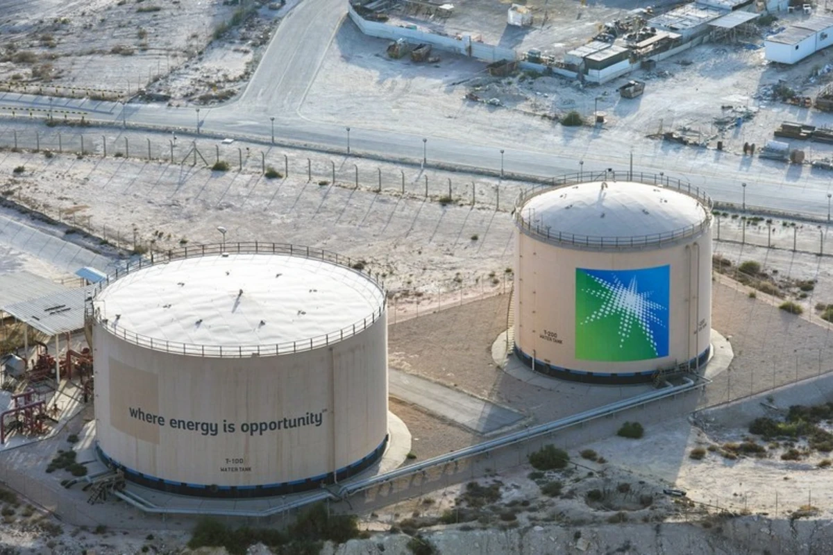 “Saudi Aramco” Asiya və ABŞ üçün neft qiymətlərini artırıb