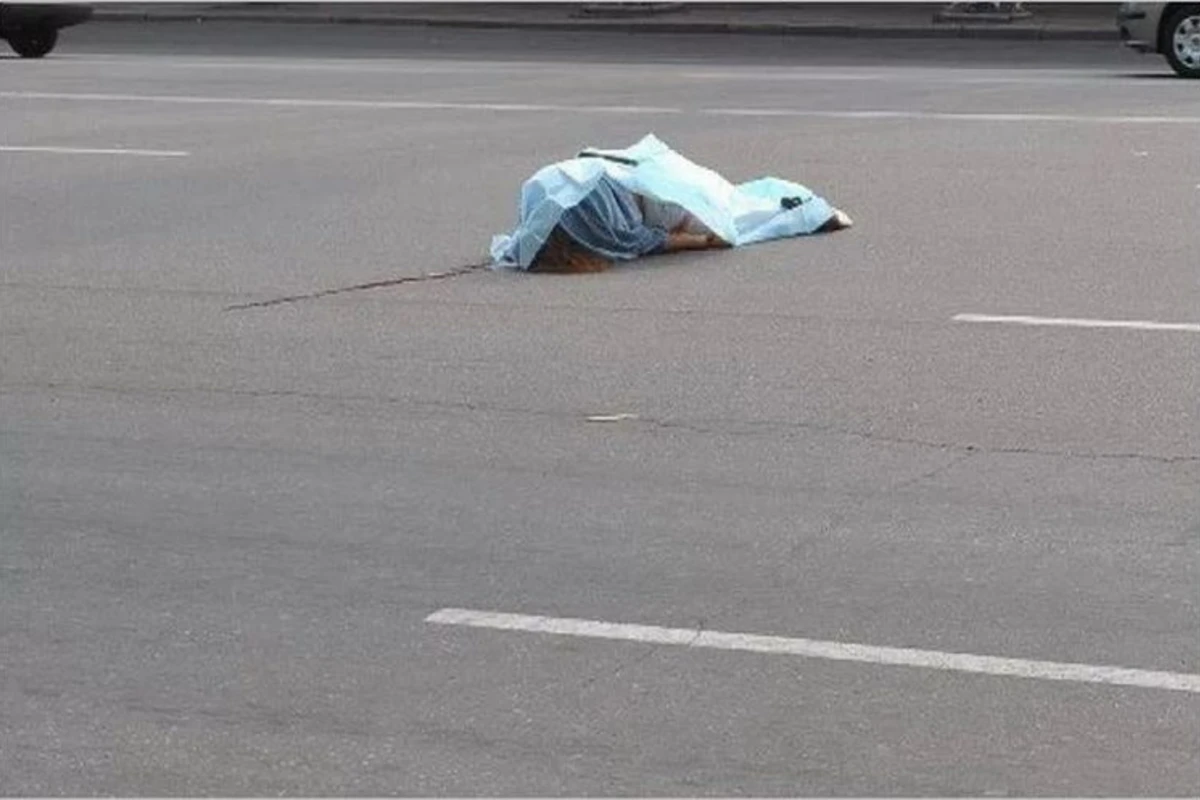 В Баку автомобиль сбил 92-летнюю женщину