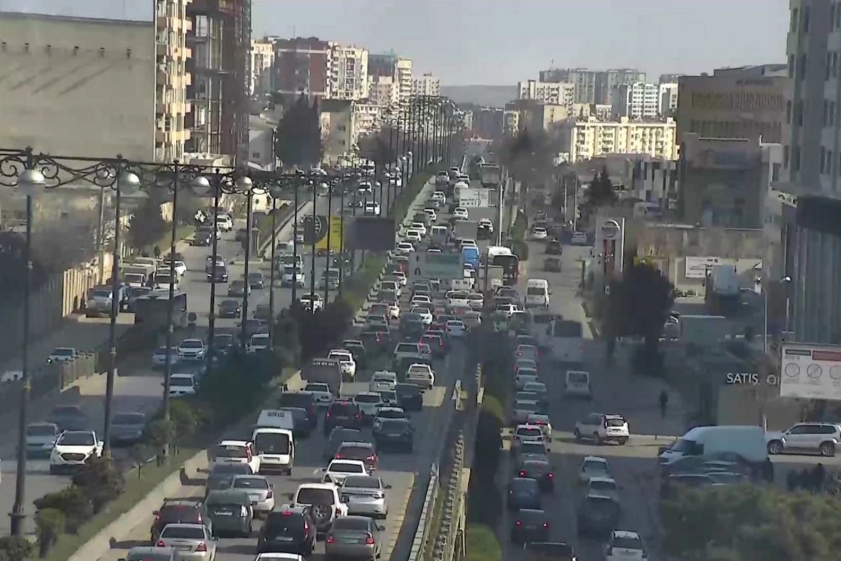 Bakıda tıxac yarandı