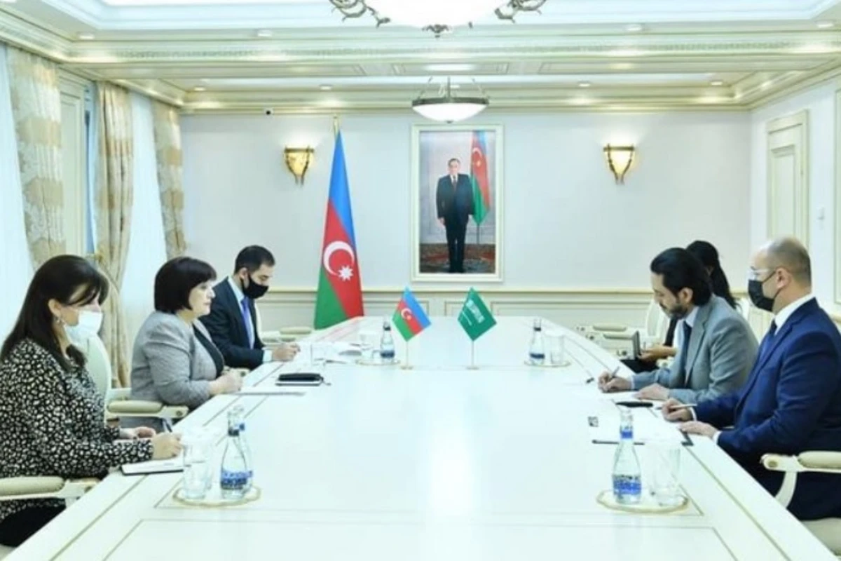 Sahibə Qafarova Səudiyyə Ərəbistanın Azərbaycandakı səfiri ilə görüşüb