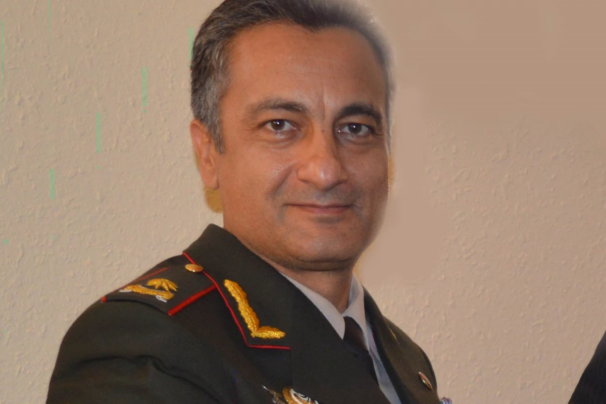 Prezidentin təltif etdiyi general kimdir?