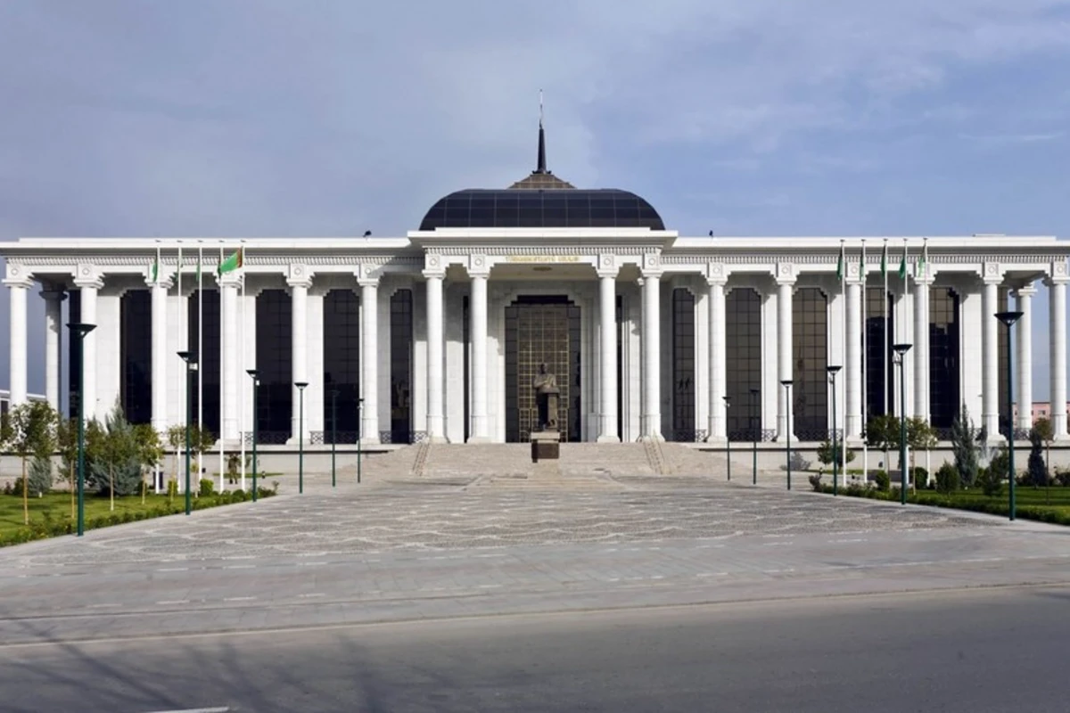 Türkmənistan parlamenti “Dostluq” yatağı ilə bağlı sənədi ratifikasiya edib