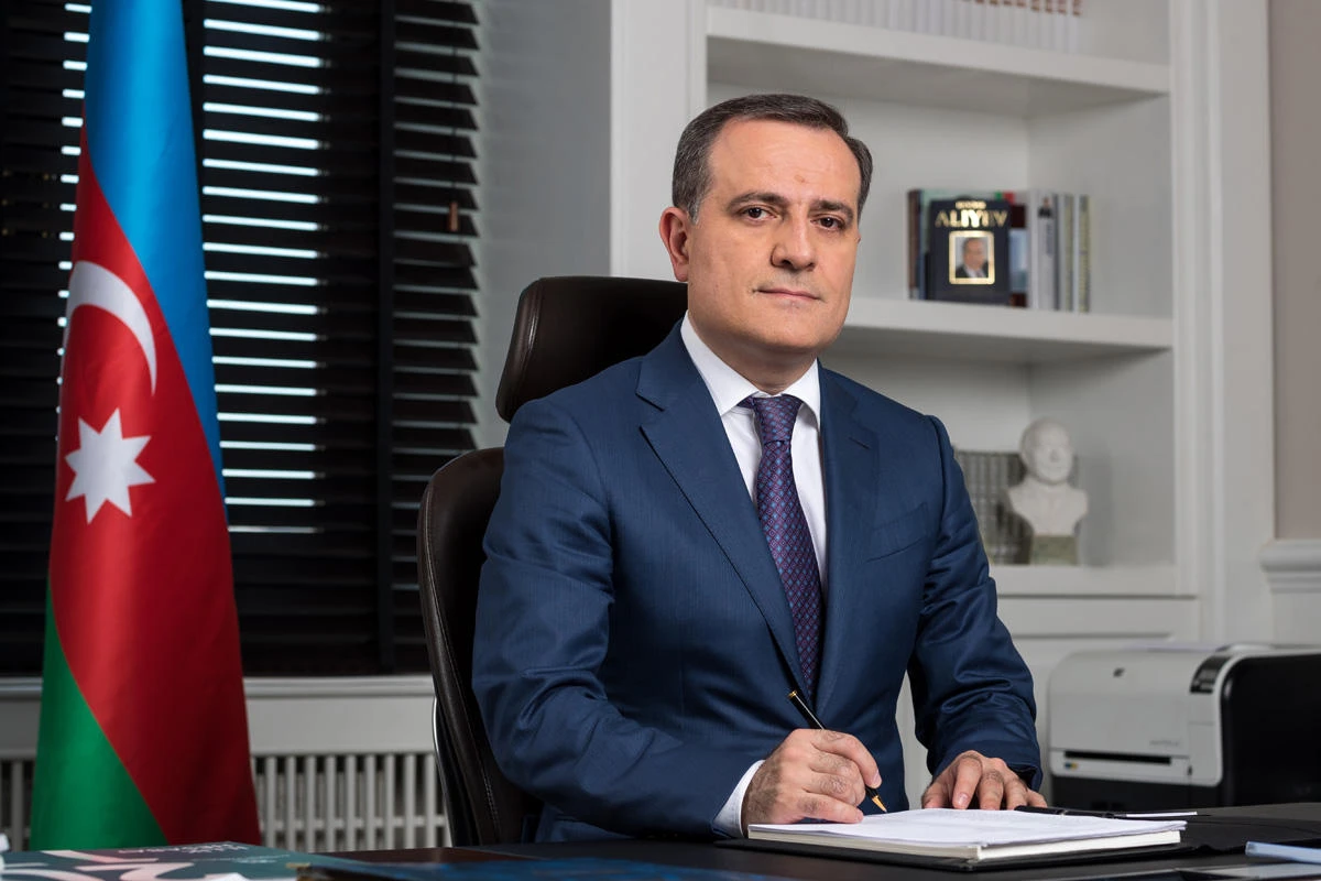 Ceyhun Bayramov Yaponiyaya rəsmi səfərə yola düşüb