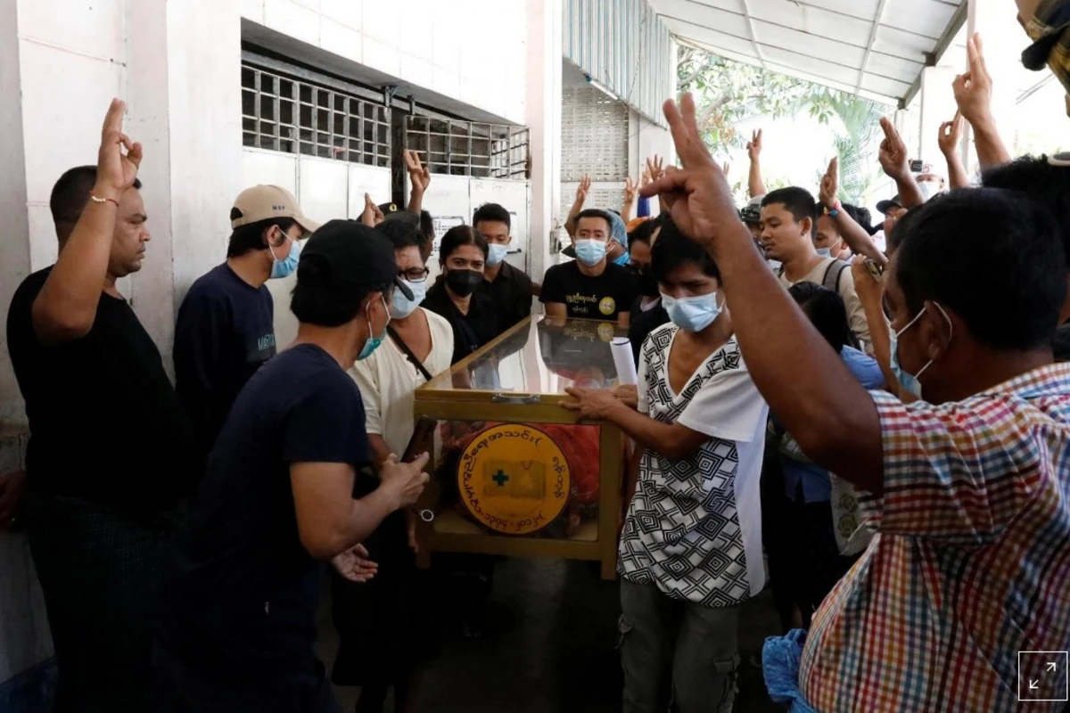 Myanmarda qanlı həftə: 180-dən çox etirazçı öldürülüb