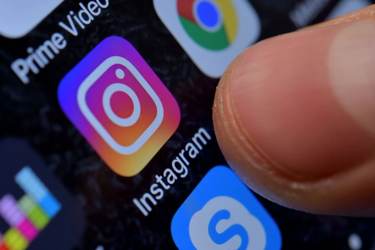 Новое правило в Instagram: запрещено писать подросткам