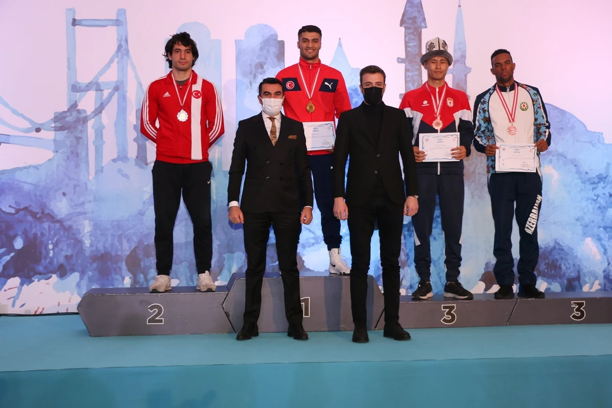 Boksçularımız İstanbuldan 7 medalla qayıdır - FOTO