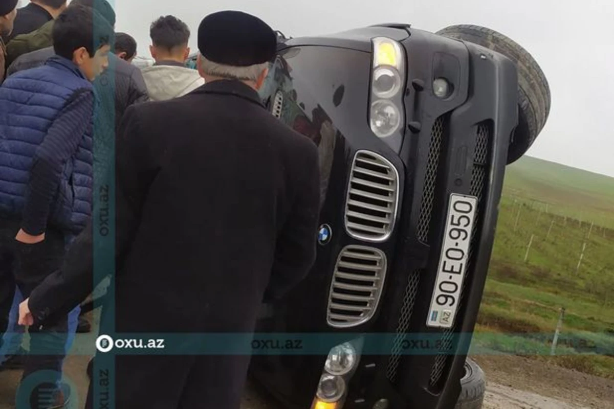 Bakı-Şamaxı yolunda BMW aşdı