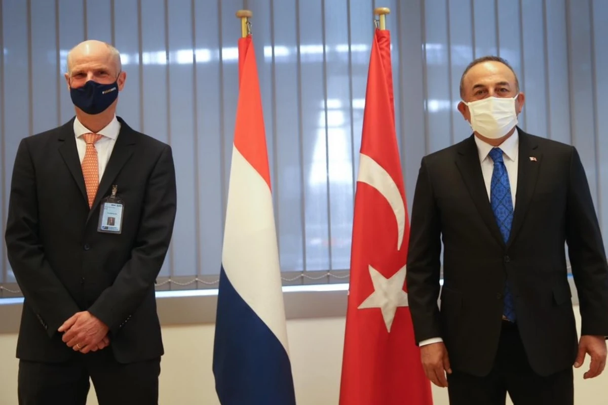 Çavuşoğlu Qarabağı bu dəfə holland həmkarı ilə müzakirə etdi