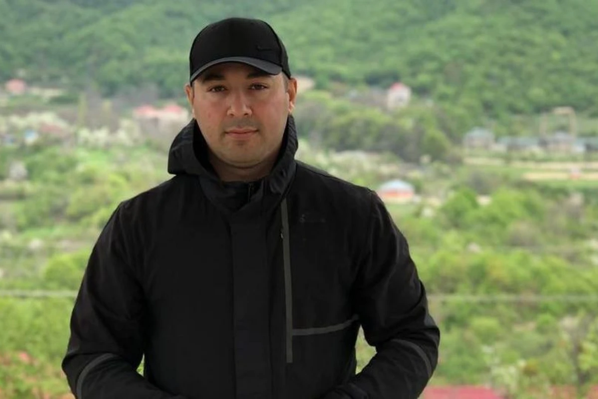 Sibirdə kasıblara meyvə paylayan azərbaycanlı necə məşhurlaşdı? - FOTO