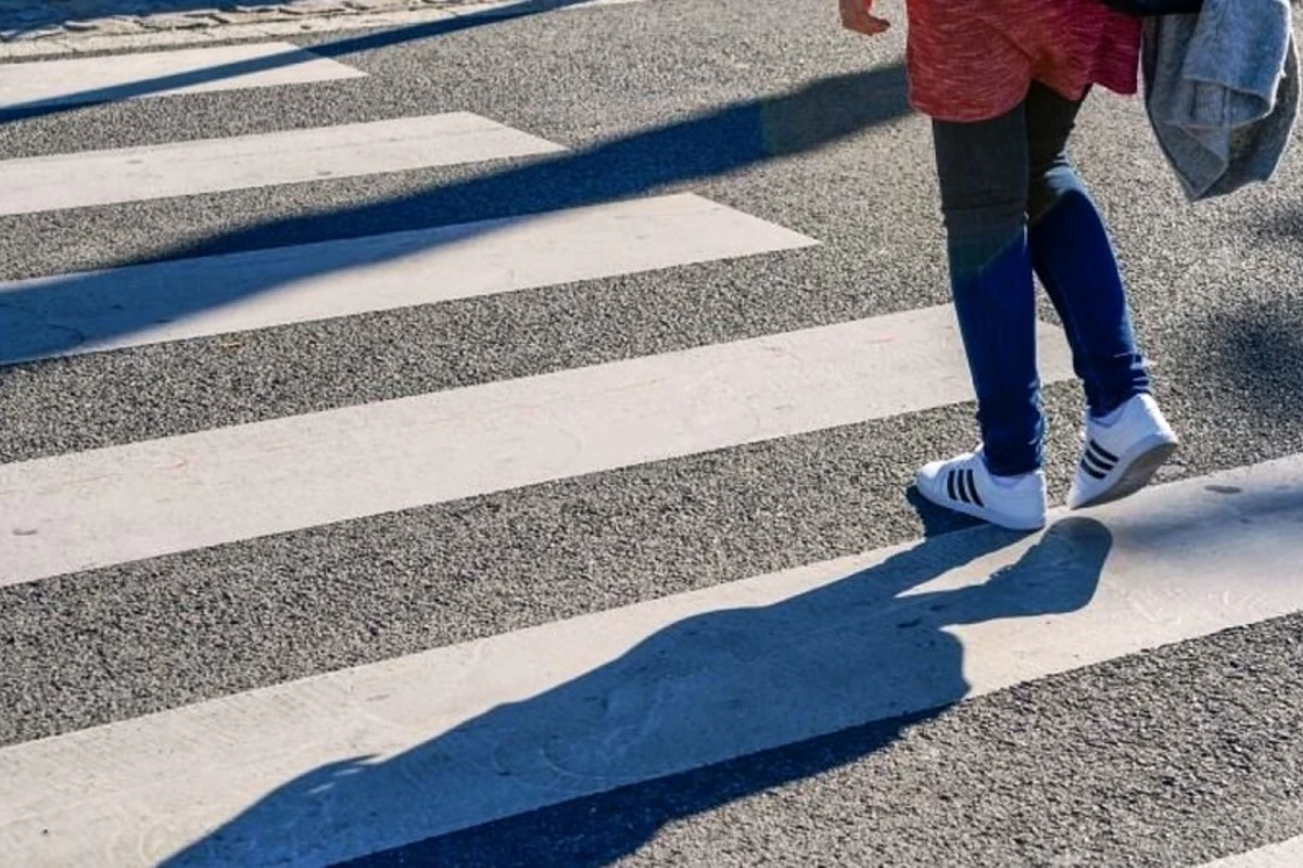 В Баку автомобиль сбил 20-летнюю девушку