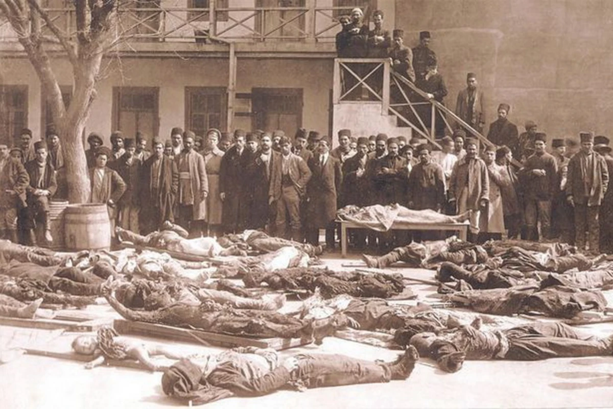 Историк: Учиненный армянами геноцид в марте 1918 года унес жизни четверти населения Баку
