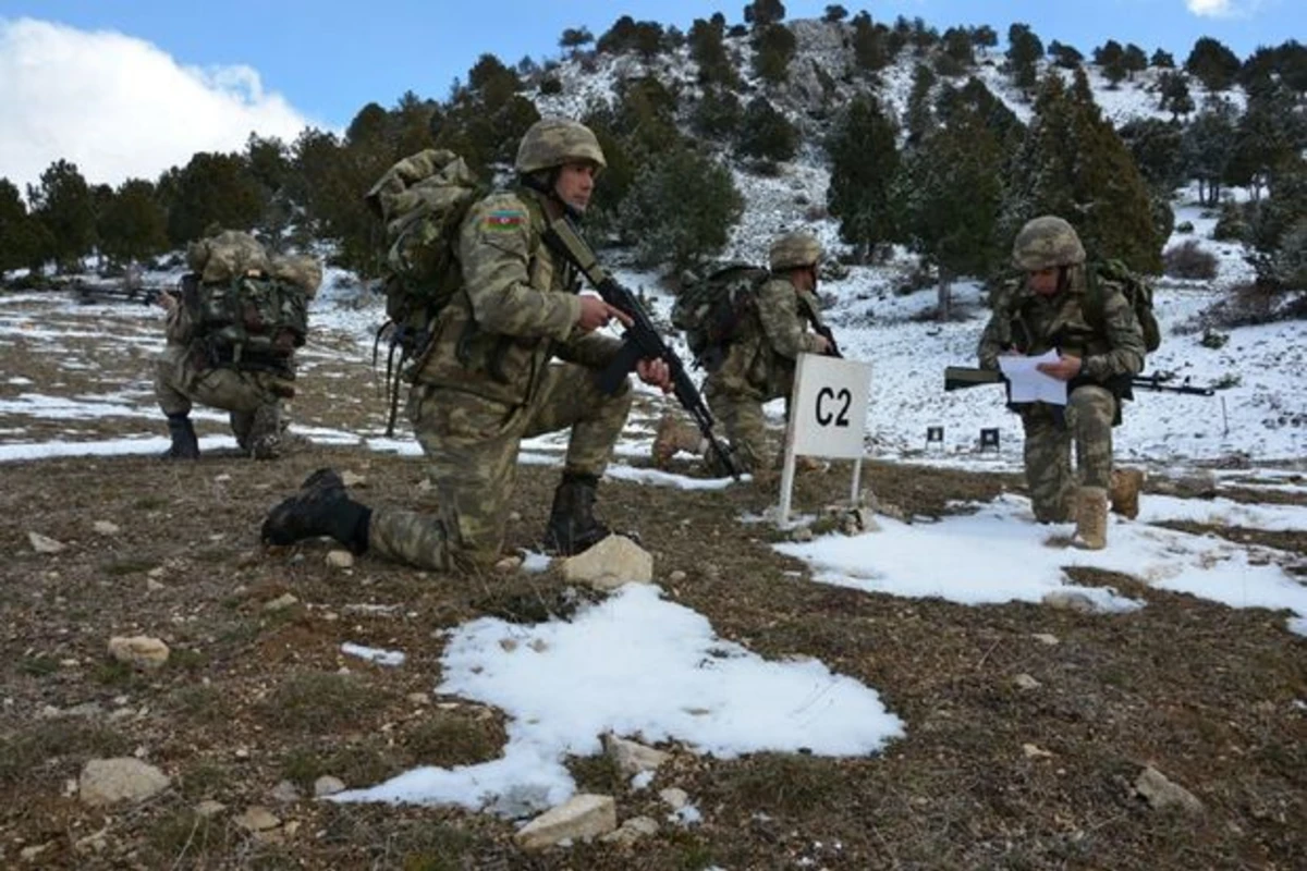 Ordumuzun desantları Türkiyədə dağ təlimi keçir - FOTO
