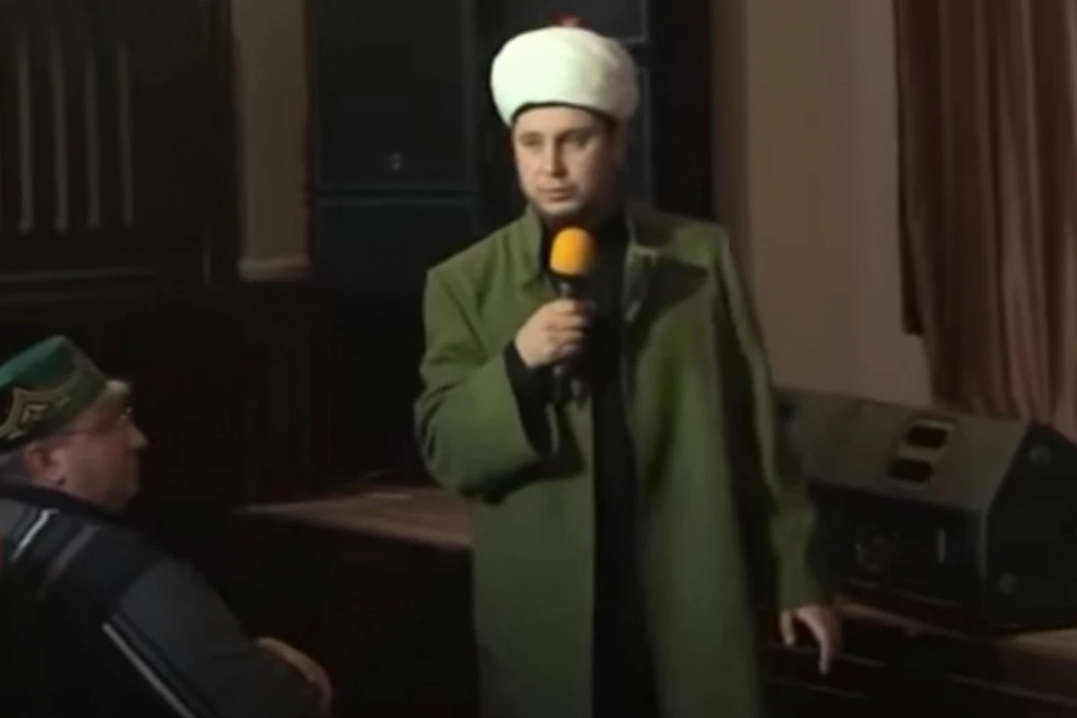 Обвиняемый в радикализме и домогательствах имам предстанет перед судом - ВИДЕО