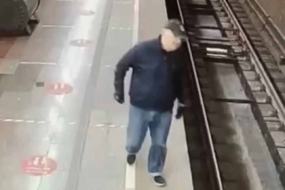 Milyonçu Baqdasarov metroda qatarın altına düşüb öldü