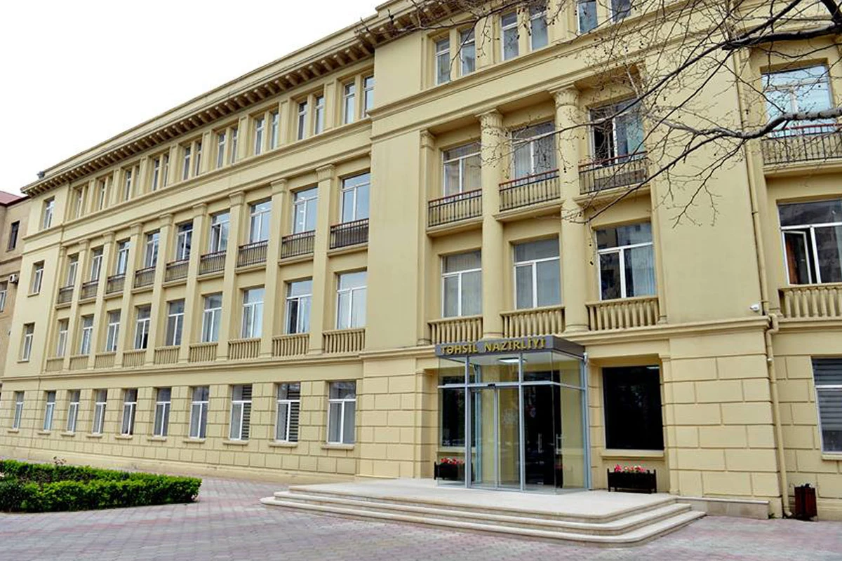 Минобразования проводит опрос населения о школах