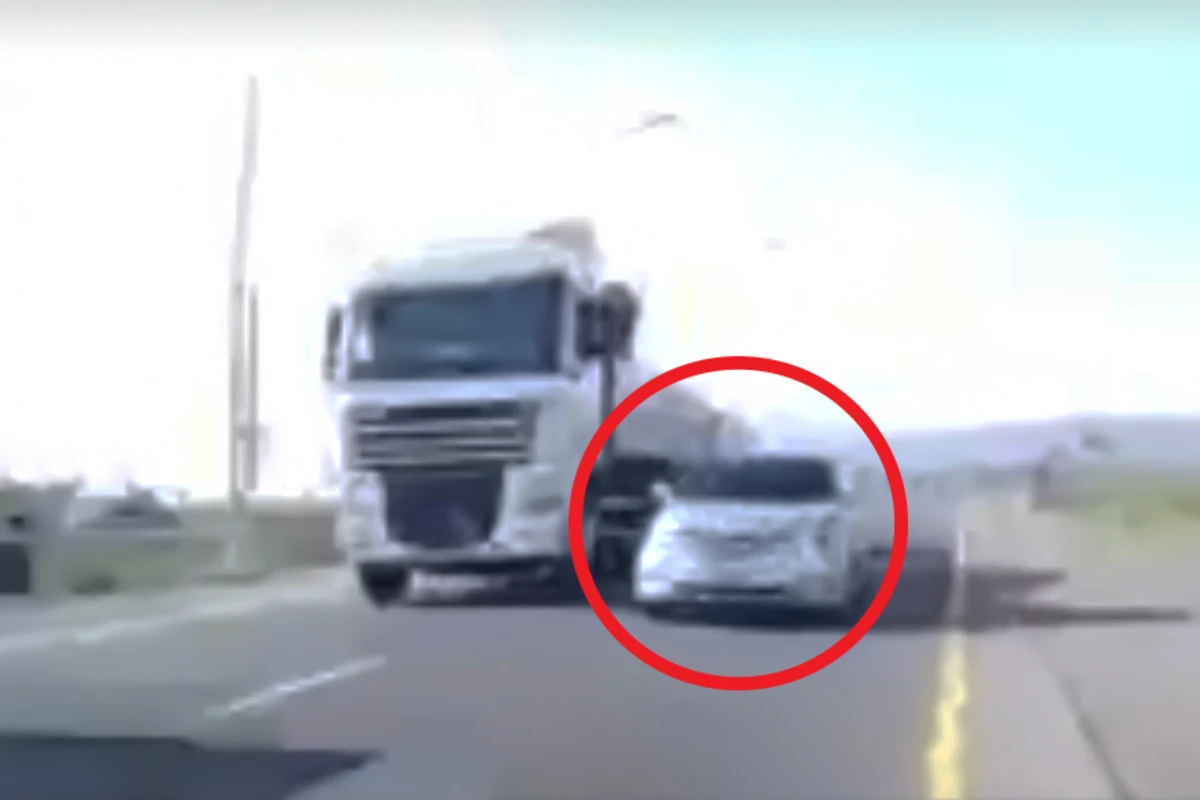 На дороге Халдан-Шеки водитель чудом избежал аварии - ВИДЕО На дороге Халдан-Шеки водитель чудом избежал аварии - ВИДЕО