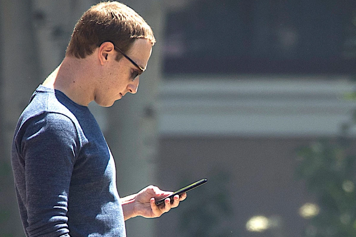 Mark Sukerberqin telefon nömrəsi internetdə yayılıb