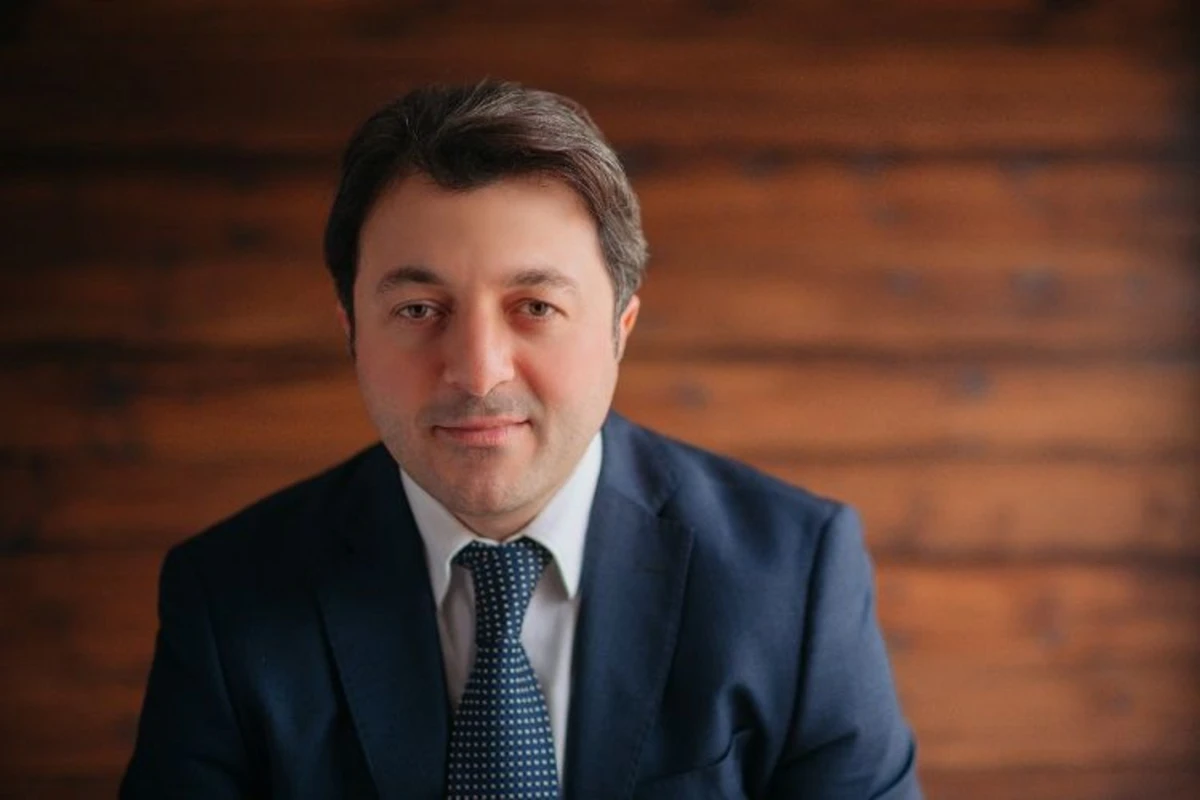Tural Gəncəliyev Xankəndidə ofis axtarır – FOTO