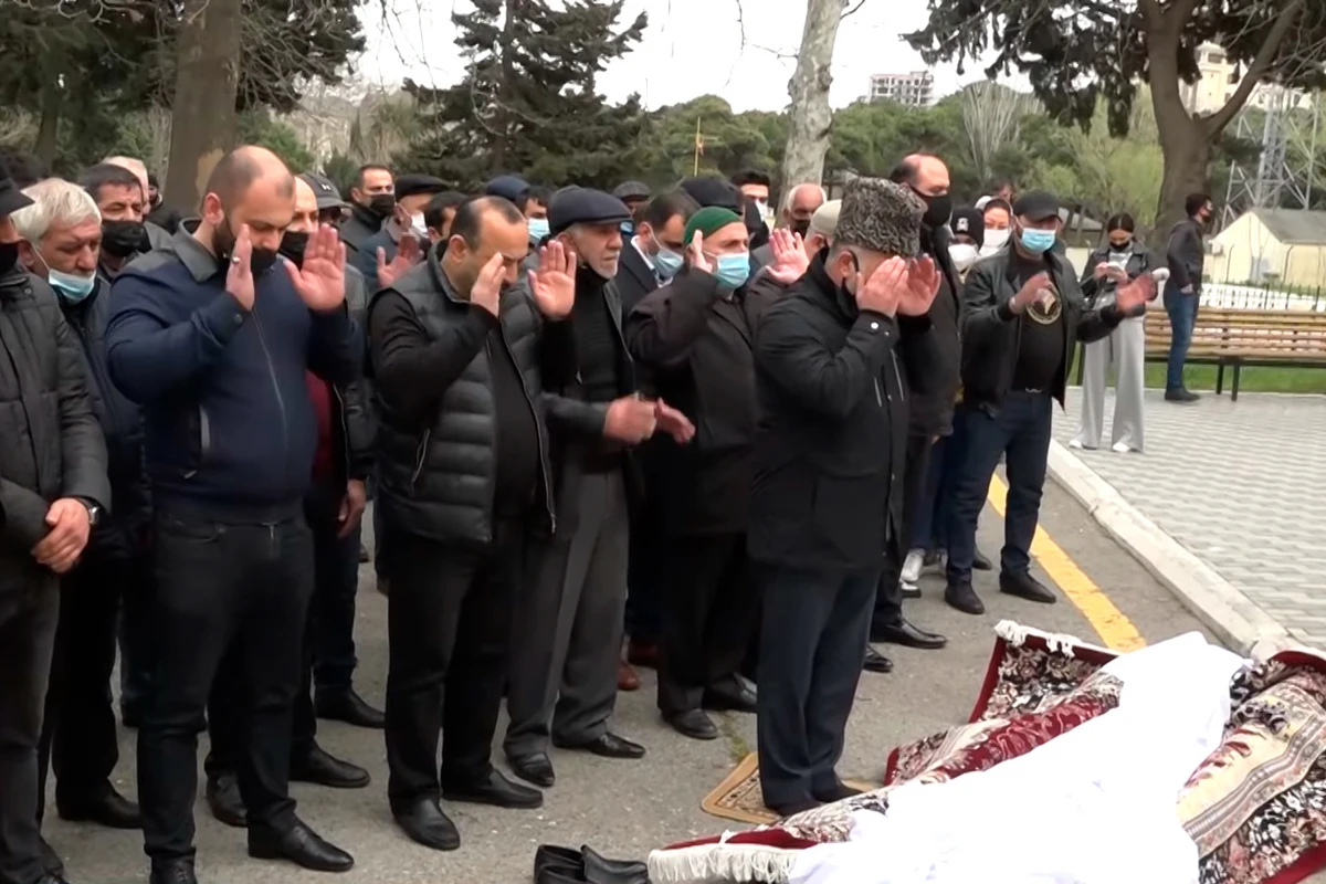 Rəmişin dəfn mərasimindəki təhlükə - VİDEO
