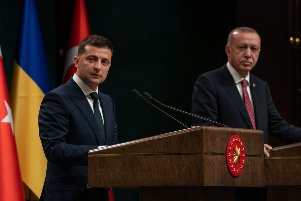 Zelenski: “Türkiyənin Ukraynanın ərazi bütövlüyü ilə bağlı prinsipial mövqeyindən məmnunuq”