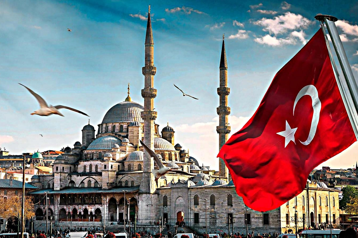 Türkiyə İtaliyadan vertolyot alınmasını dayandırıb