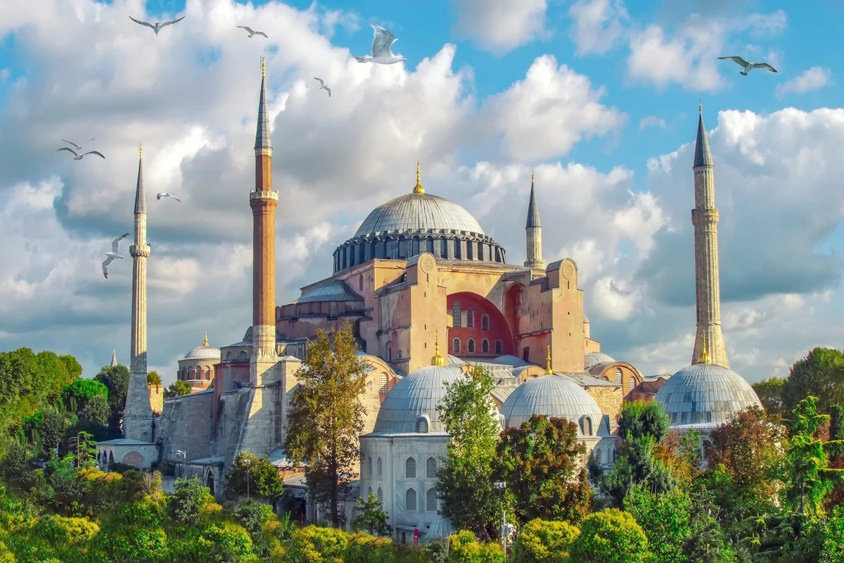 Türkiyədə Ramazan ayına görə qadağalar tətbiq olundu