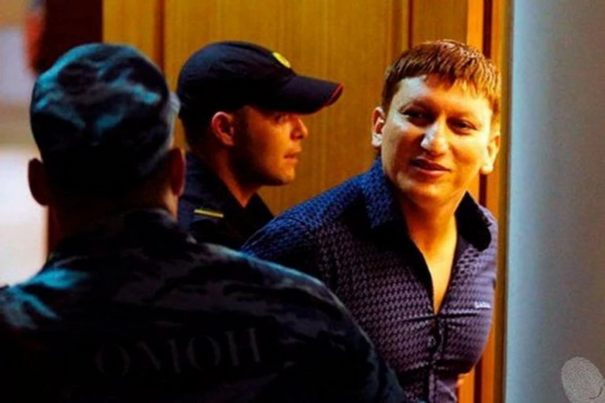 Момент убийства криминального авторитета Али Гейдарова попал на ВИДЕО Момент убийства криминального авторитета Али Гейдарова попал на ВИДЕО