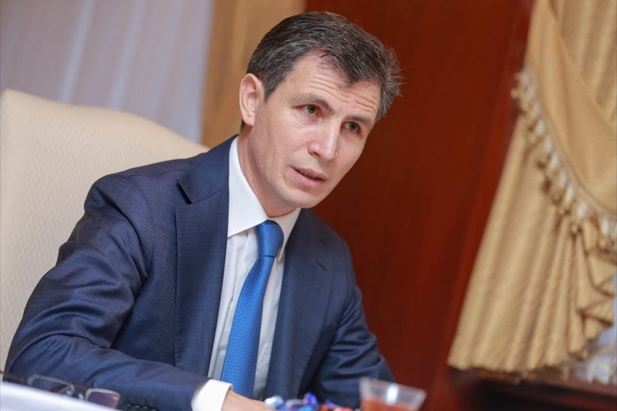 Deputat: “Dövlət yardımlarını ala bilməyən çoxlu ailələr və həkimlər tanıyırıq”