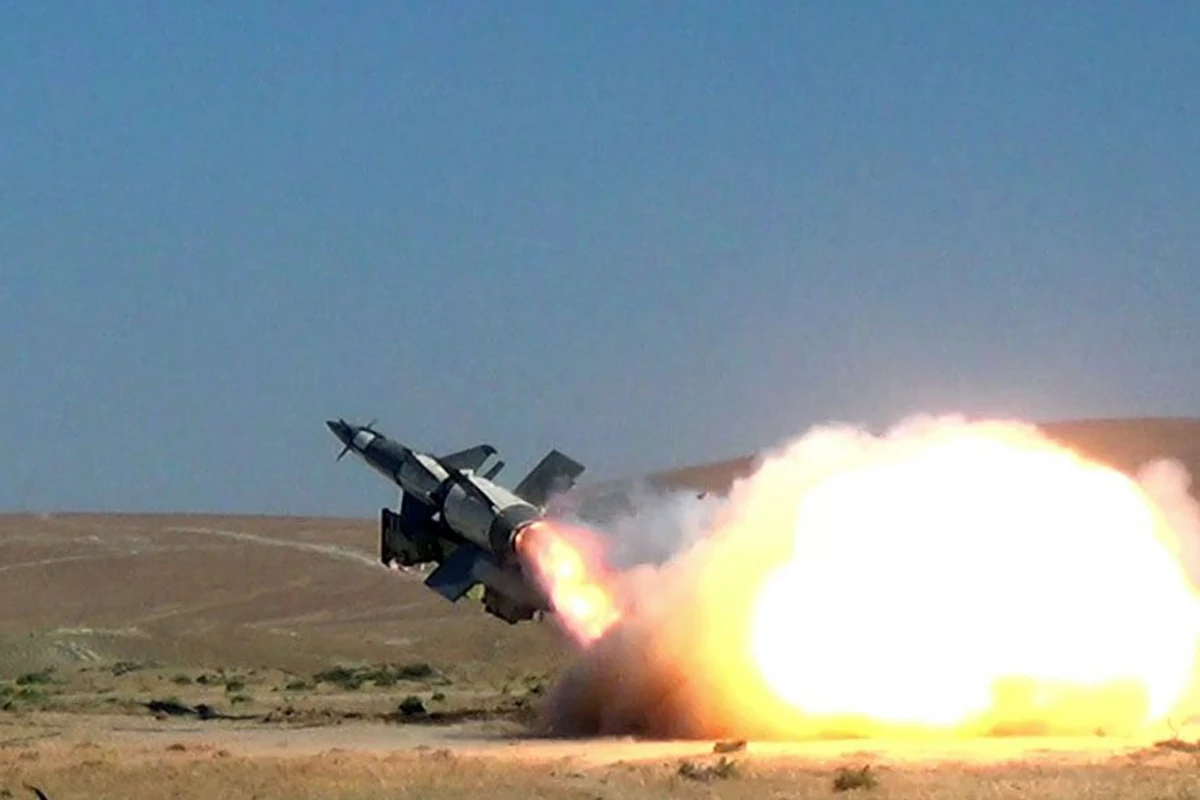 Зенитно-ракетные войска провели учения с боевой стрельбой - ВИДЕО