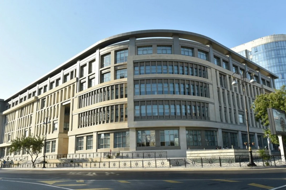 Bakıda 40 yaşlı məktəb müəlliməsi koronavirusdan vəfat edib - FOTO Bakıda 40 yaşlı məktəb müəlliməsi koronavirusdan vəfat edib - FOTO