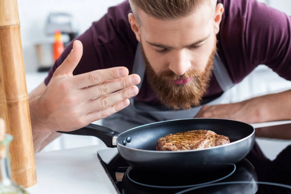 Врач раскрыл опасные для мужчин продукты