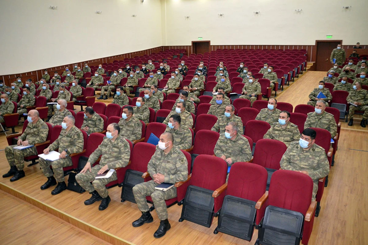 Bölmə komandirlərinin müavinləri ilə toplantı keçirilib - FOTO