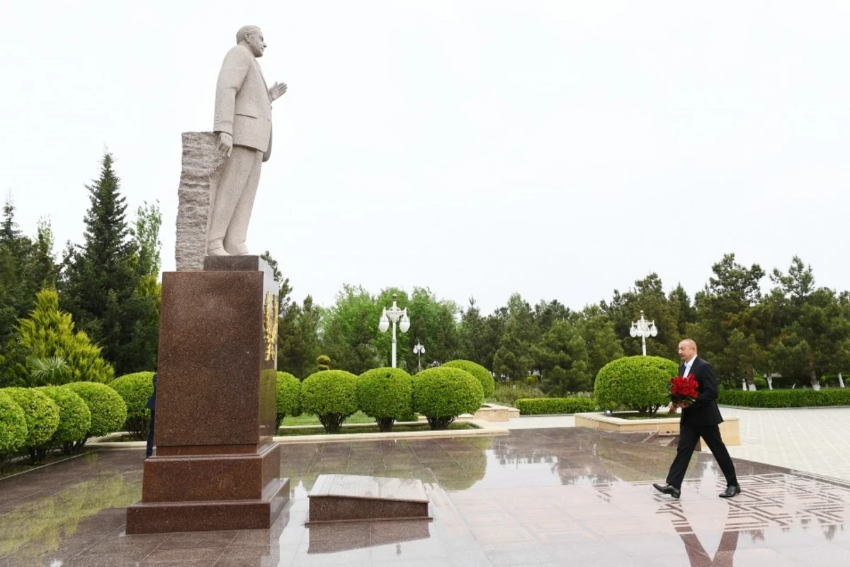 Ильхам Алиев прибыл с визитом в Гаджигабульский район - ФОТО